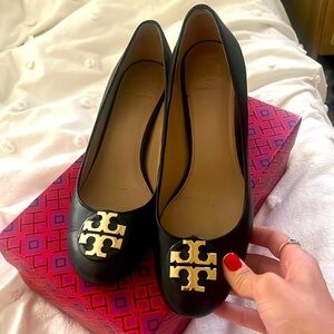 Tory Burch size 8 Janey 50mm calf leather pumps in black